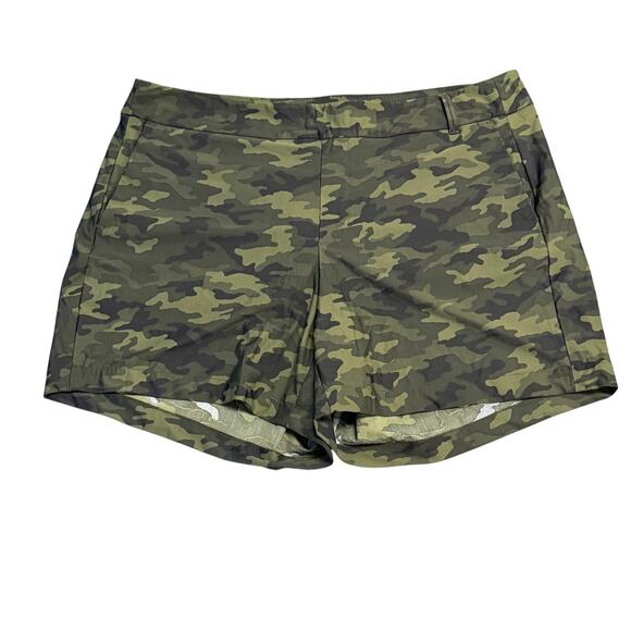 SPANX Pants - Spanx Camo Shorts EUC
